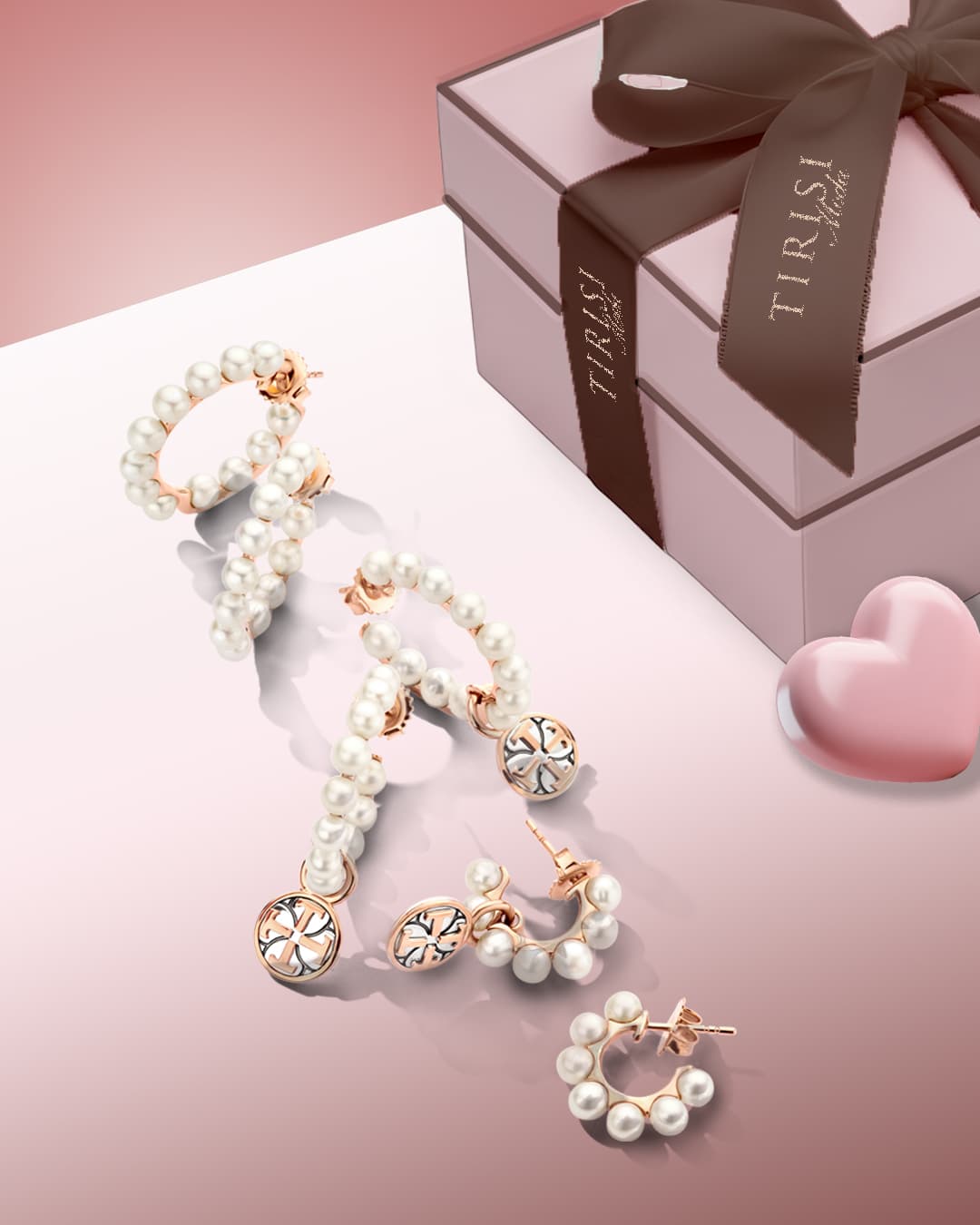 This seasonal social media concept was created for Tirisi Moda, combining the brand’s elegant aesthetic with a soft and romantic Valentine’s atmosphere. The objective was to develop a visually engaging campaign that highlights the collection while capturing the feeling of love and gifting associated with Valentine’s Day.